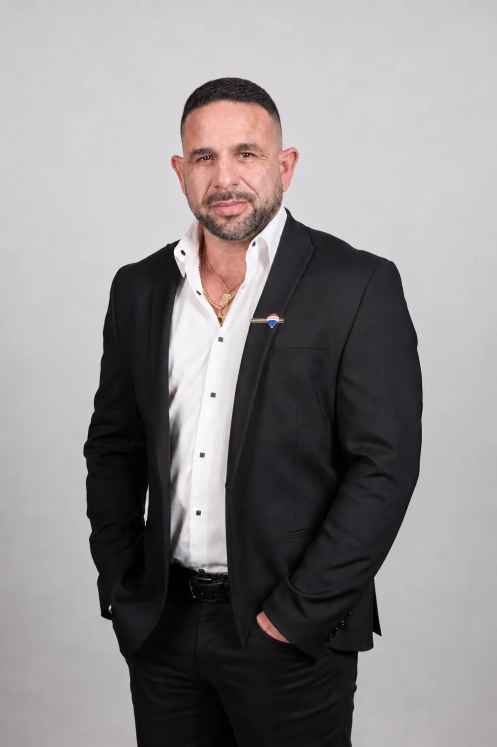 רוי מגירה, יועץ נדל״ן